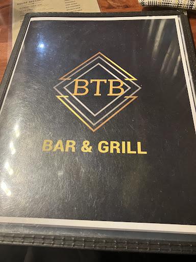 Between the Buns Bar & Grill
